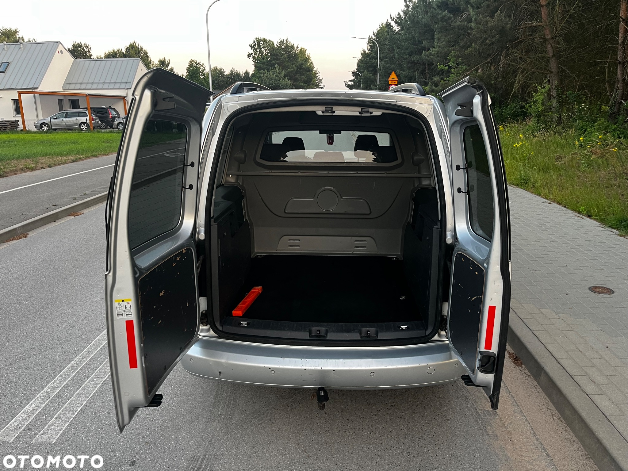 Volkswagen Caddy 1.6 TDI Comfortline - 9