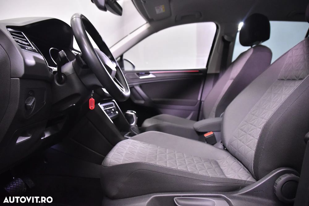 Volkswagen Tiguan - 24