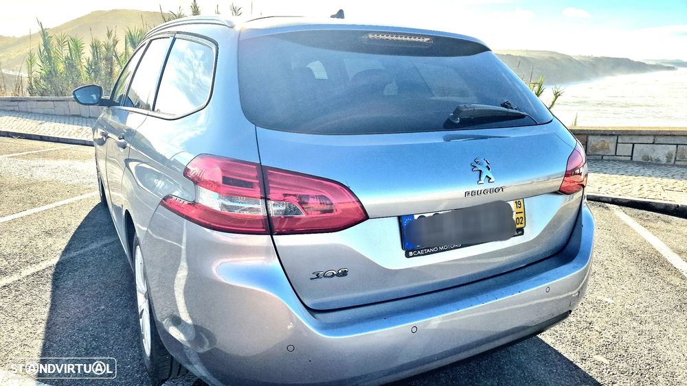 Peugeot 308 - 8