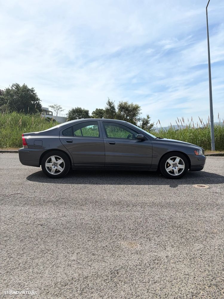 Volvo S60 2.4 D5 Nivel 2 - 3