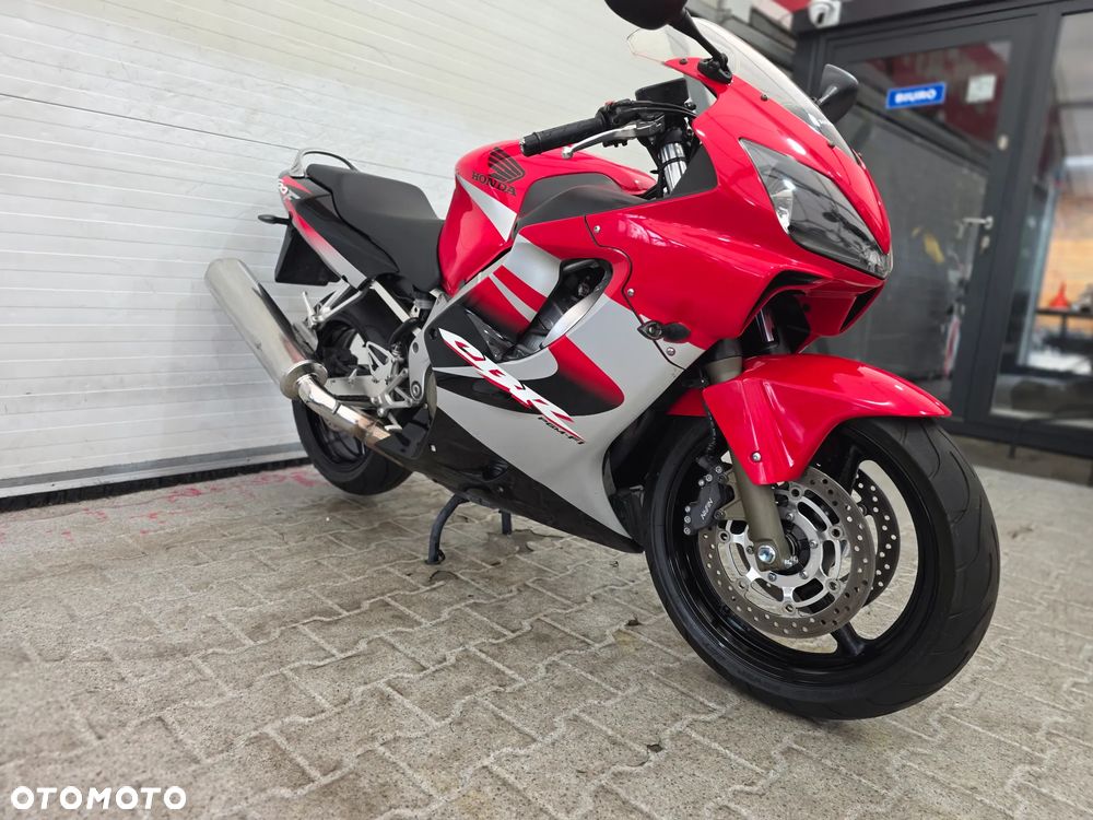Honda CBR - 7