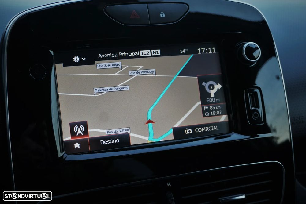 Renault Clio Sport Tourer 1.5 dCi GT Line - 31