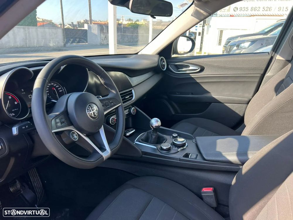 Alfa Romeo Giulia 2.2 D - 7