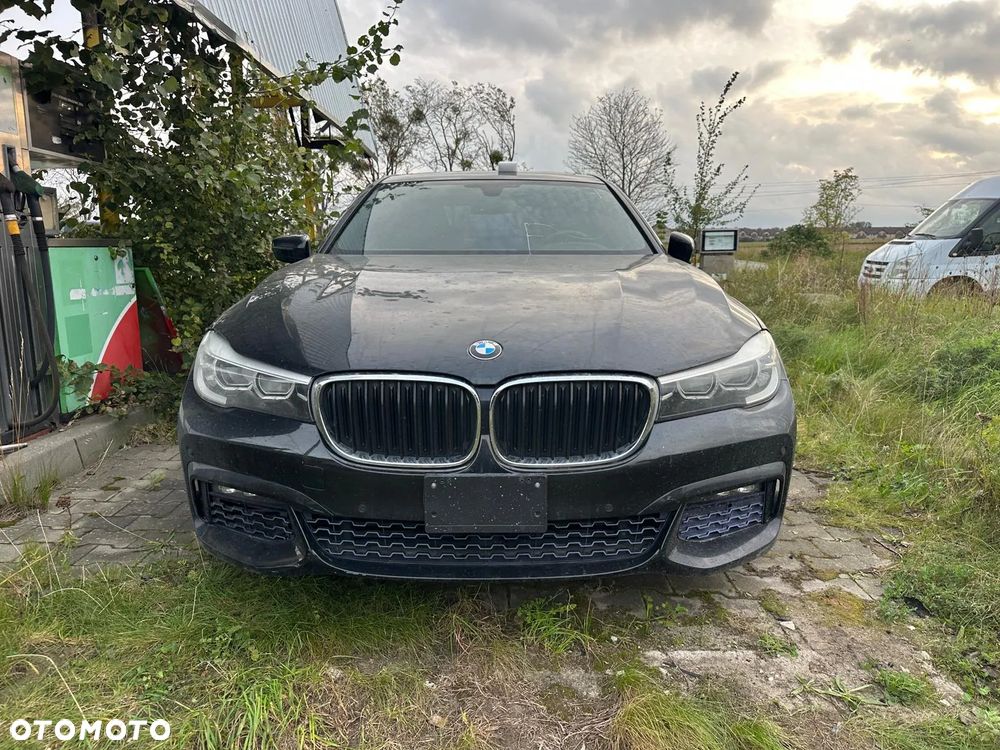 BMW Seria 7 740Li