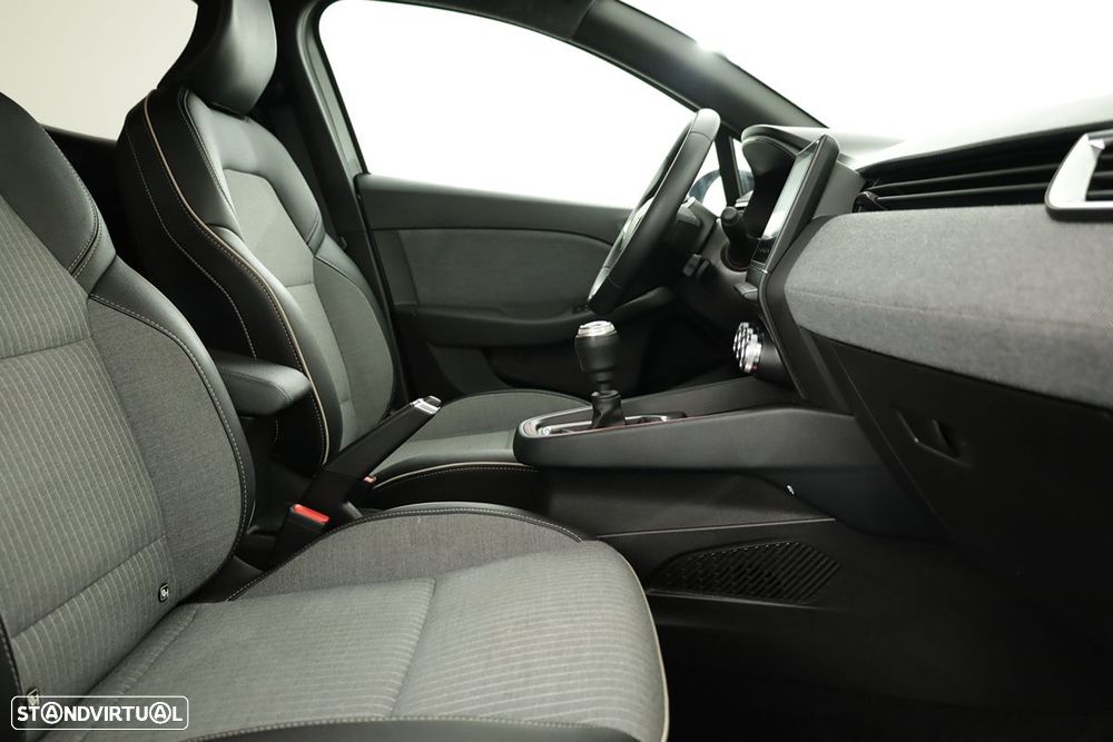 Renault Clio 1.0 TCe Techno Bi-Fuel - 22