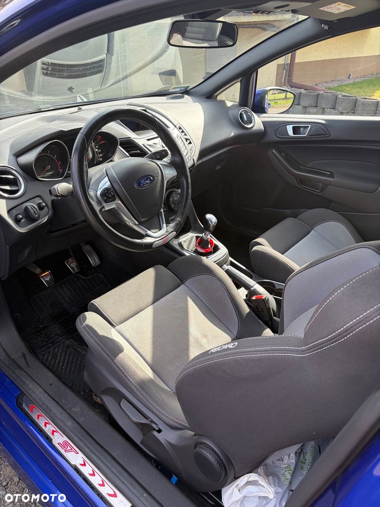 Ford Fiesta ST - 14