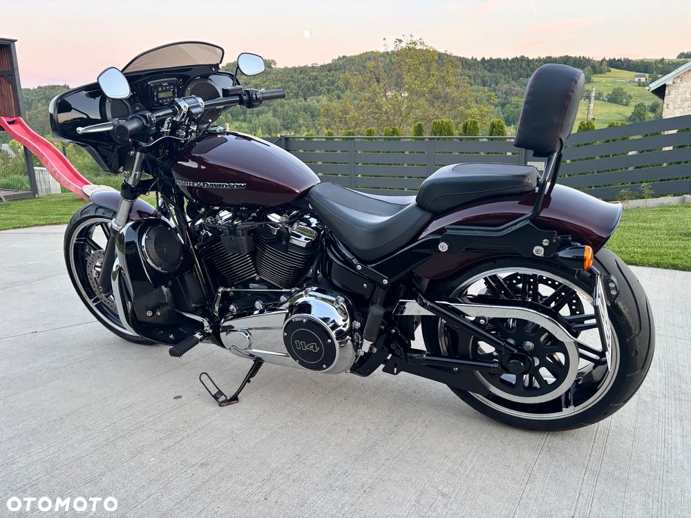 Harley-Davidson Softail Breakout - 19
