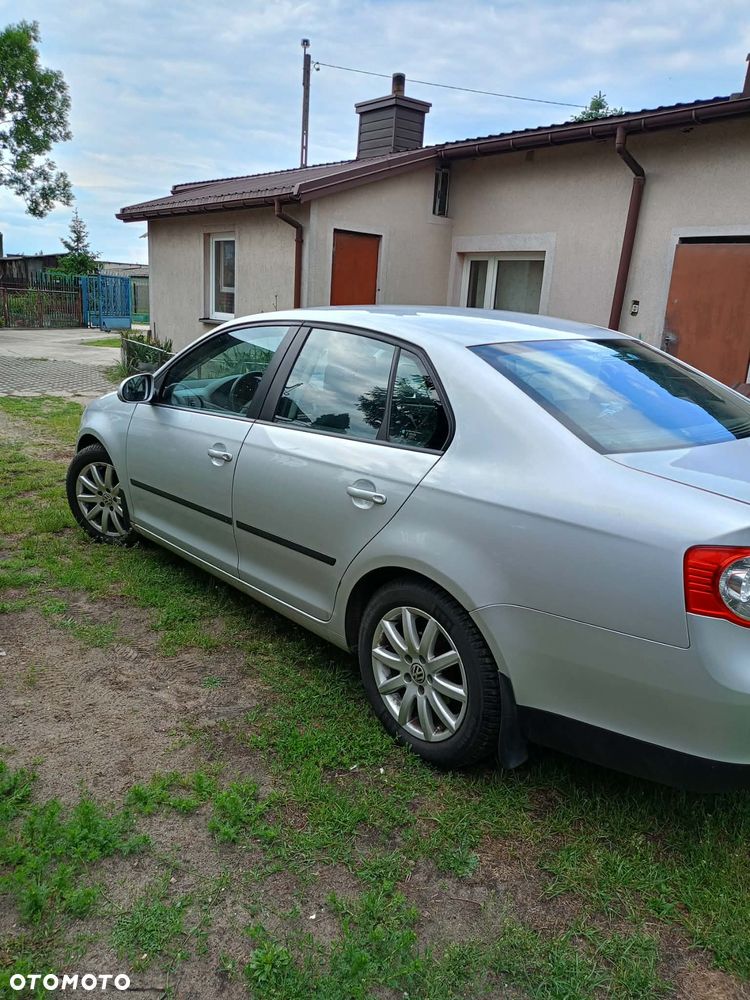 Volkswagen Jetta 1.9 TDI Comfortline - 6