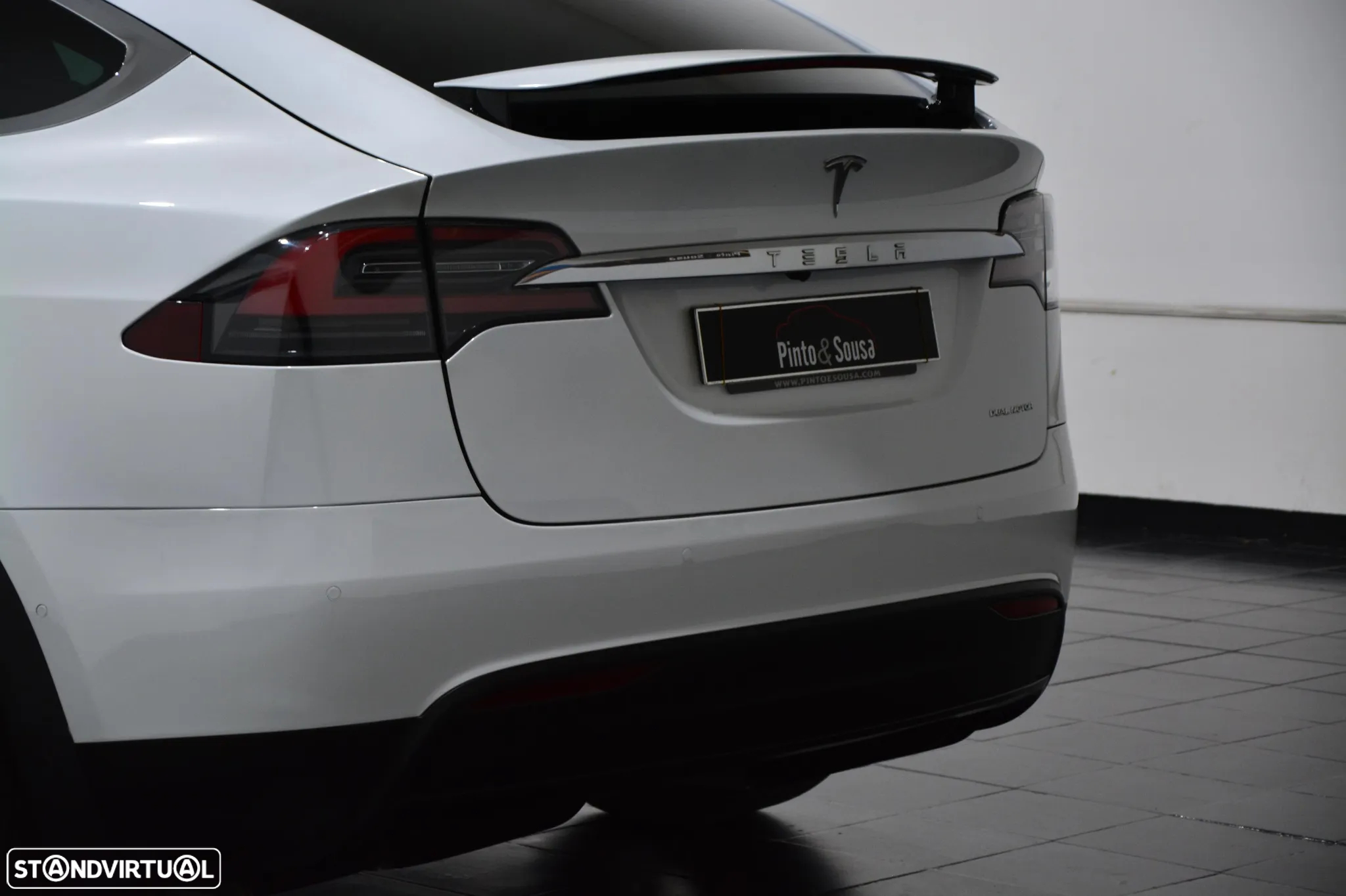 Tesla Model X 100 kWh Long Range AWD - 14