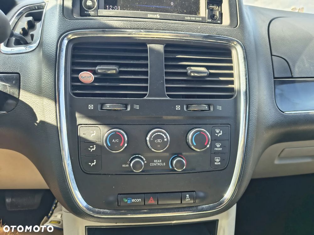 Dodge Grand Caravan 3.6 R/T - 15