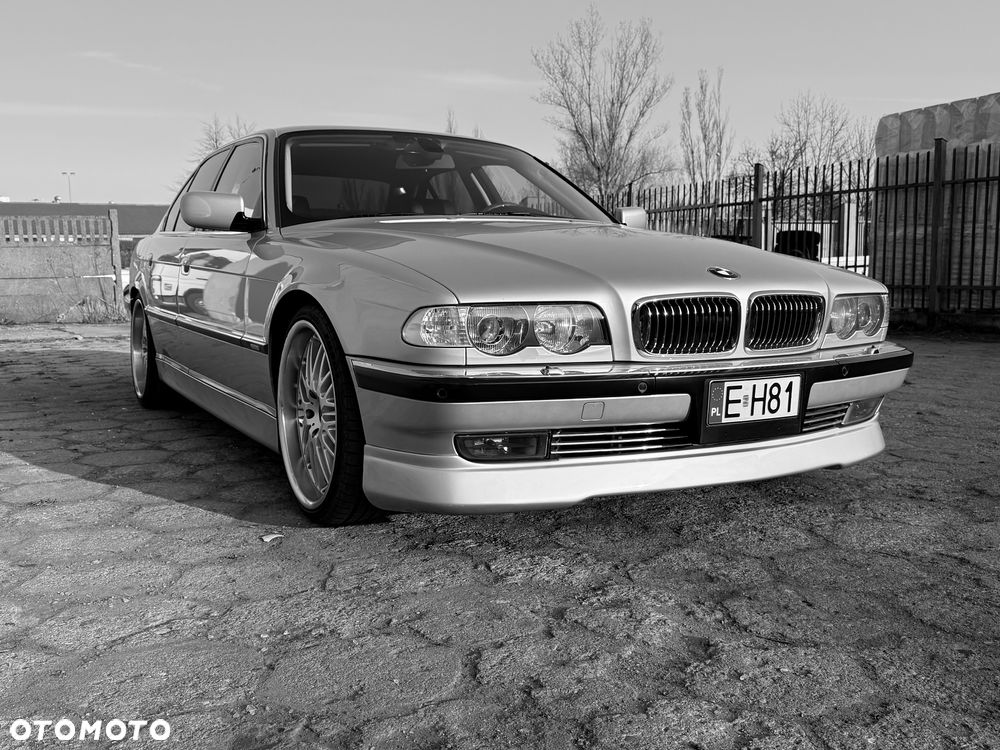 BMW Seria 7 740i - 12