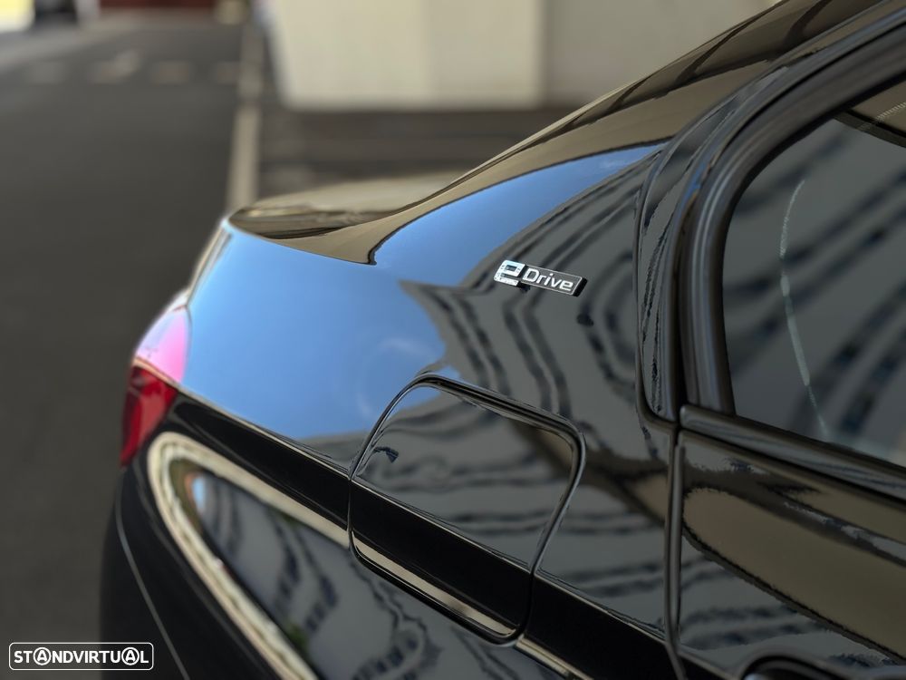 BMW 330 e iPerformance Line Luxury - 11