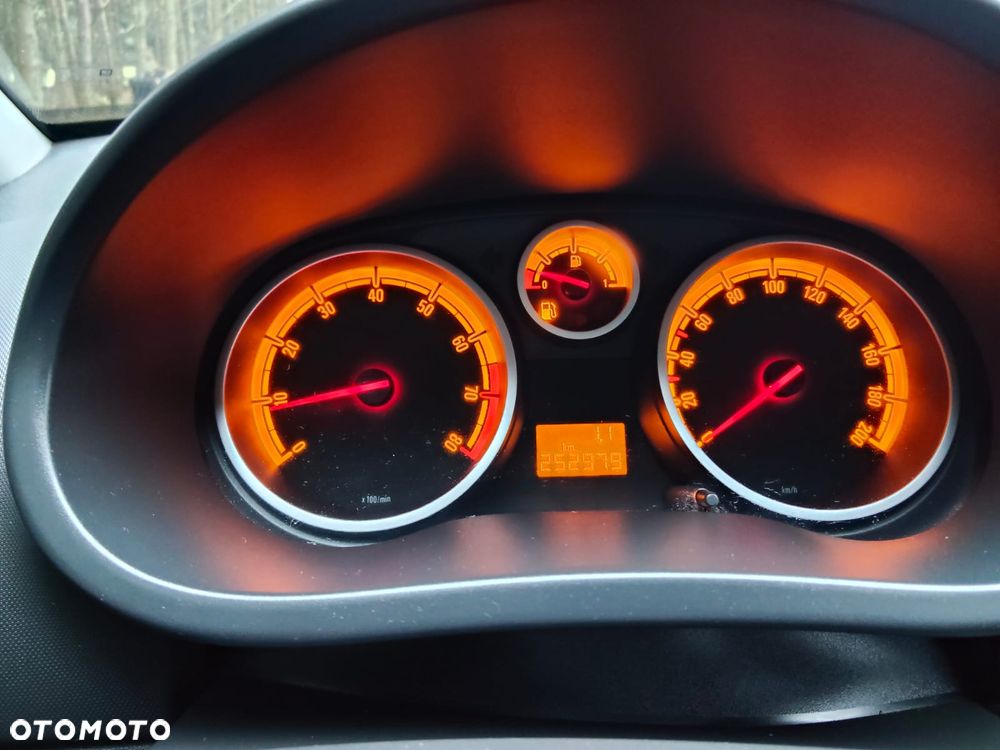 Opel Corsa - 12