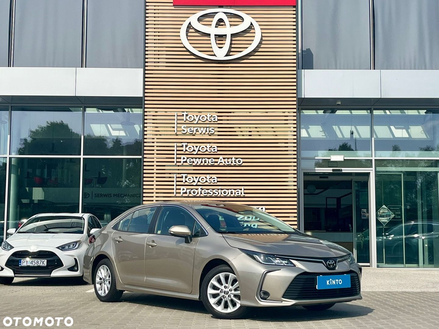 Toyota Corolla - 1