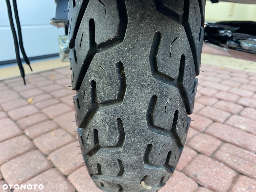 Suzuki Intruder - 13