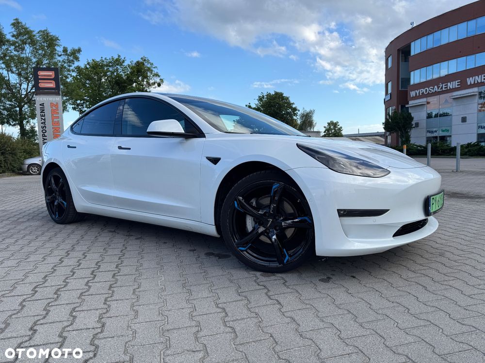 Tesla Model 3 Long Range AWD Premium - 4