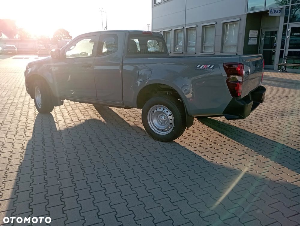 Isuzu D-Max 1.9 EC L - 10