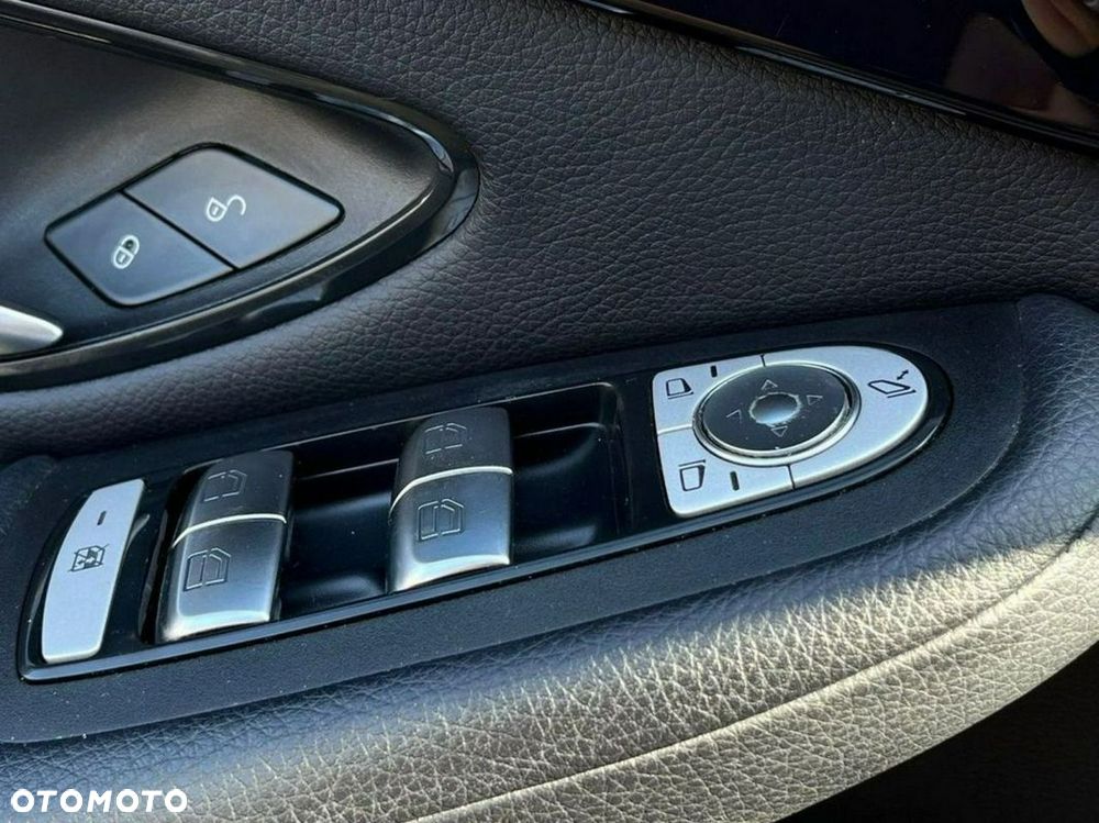 Mercedes-Benz GLC 220 d 4-Matic - 40