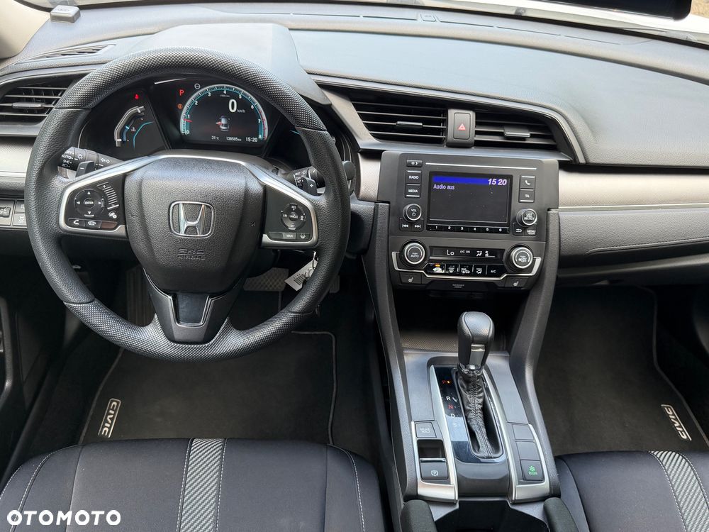 Honda Civic 1.5 i-VTEC Turbo CVT Elegance - 10