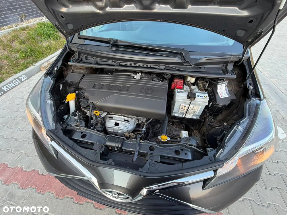Toyota Yaris 1.33 Premium - 24