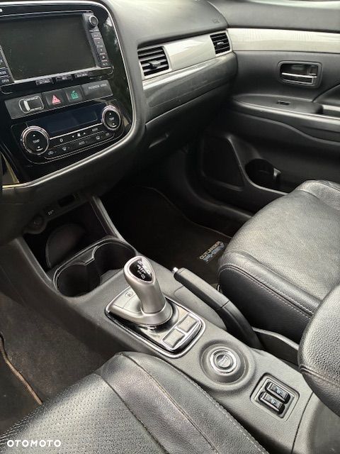 Mitsubishi Outlander 2.0 4WD - 9