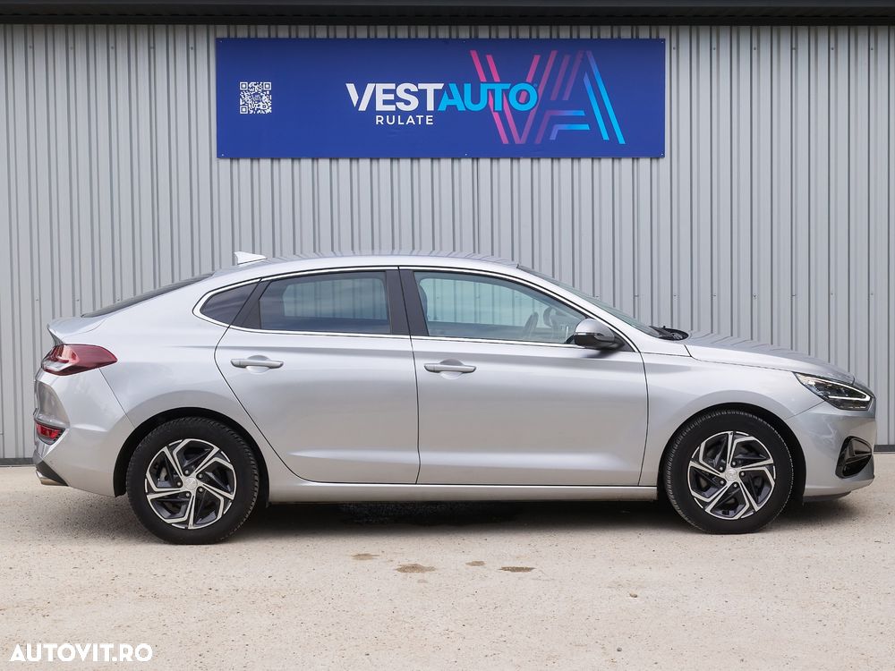 HYUNDAI i30 2021 — imagine 10