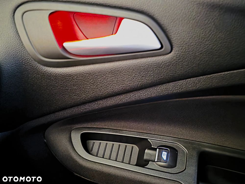 Ford Grand C-MAX - 33