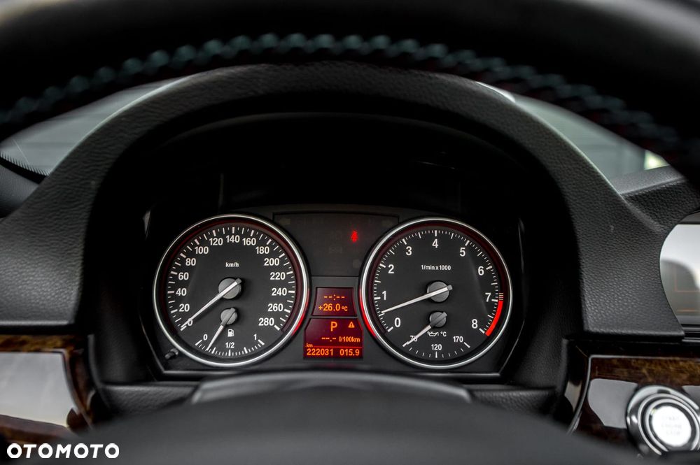 BMW Seria 3 325i - 11