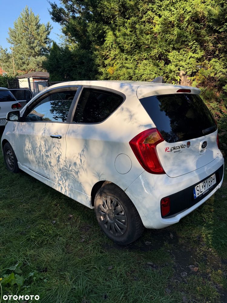 Kia Picanto 1.2 L - 4