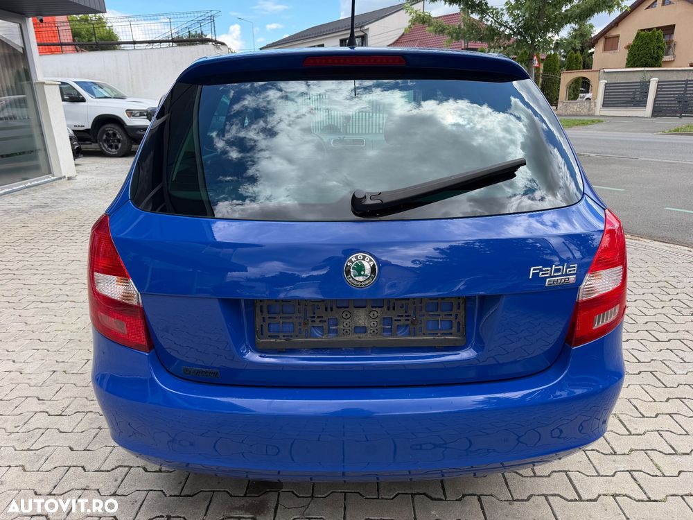 Skoda Fabia 1.2 HTP Ambiente - 10
