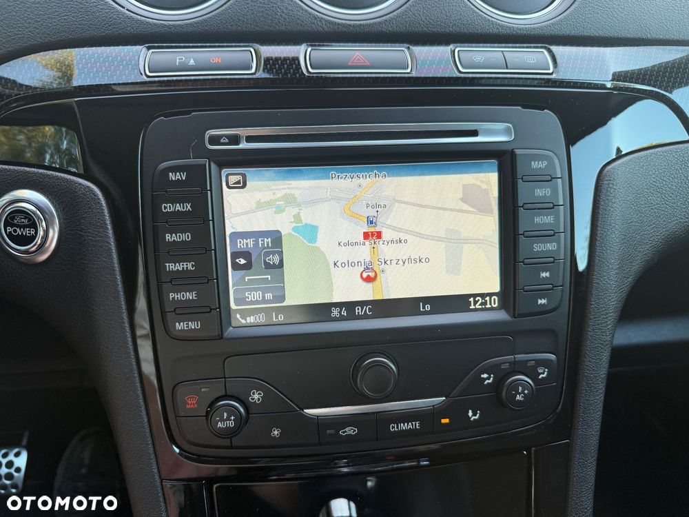 Ford S-Max - 12