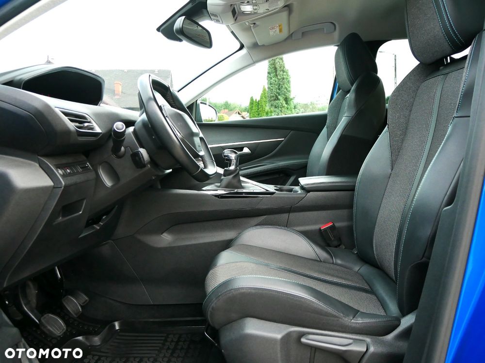 Peugeot 3008 1.5 BlueHDi Allure S&S - 17