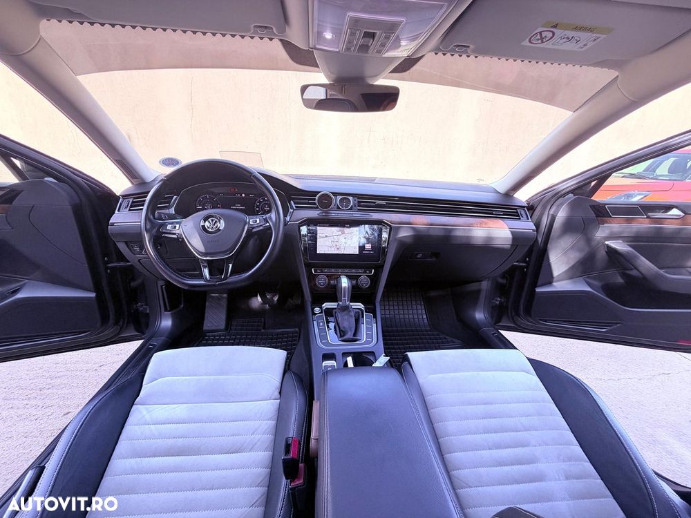 Volkswagen Passat 2.0 TDI DSG Highline - 14