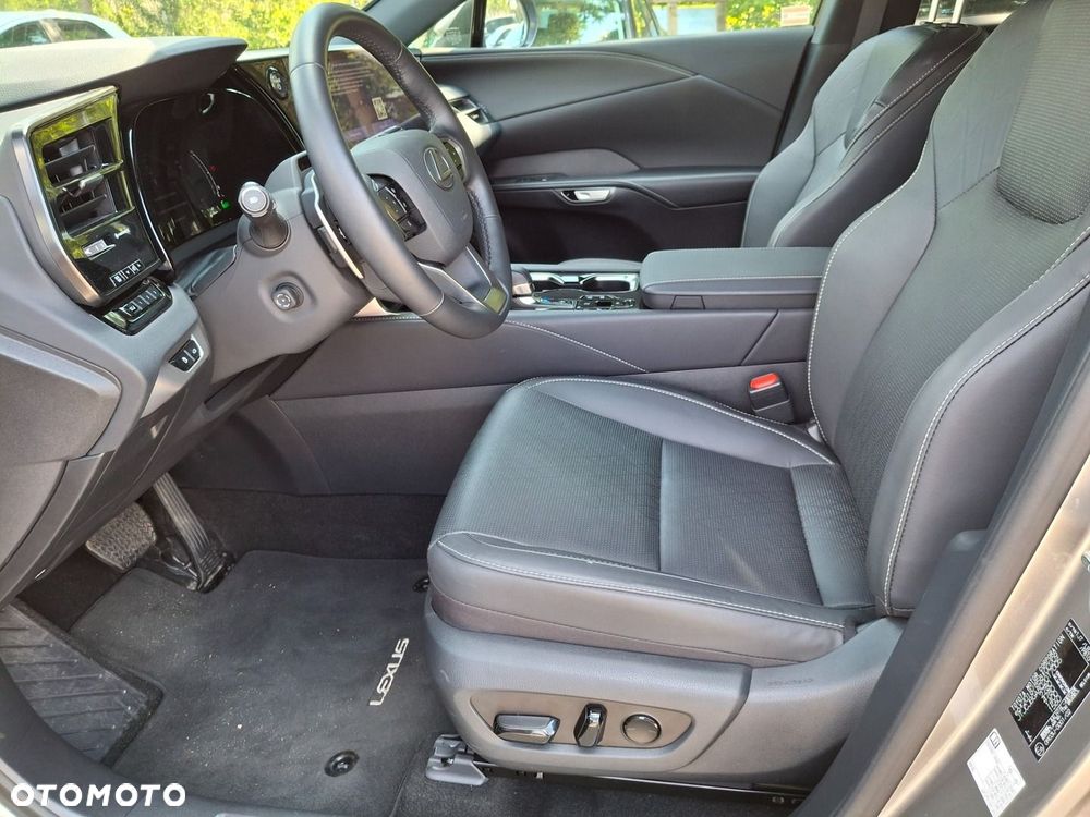Lexus RX 450h+ Prestige - 13