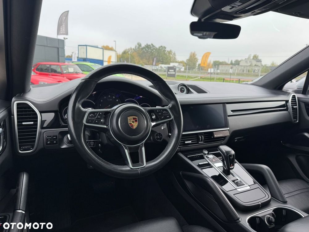 Porsche Cayenne - 21