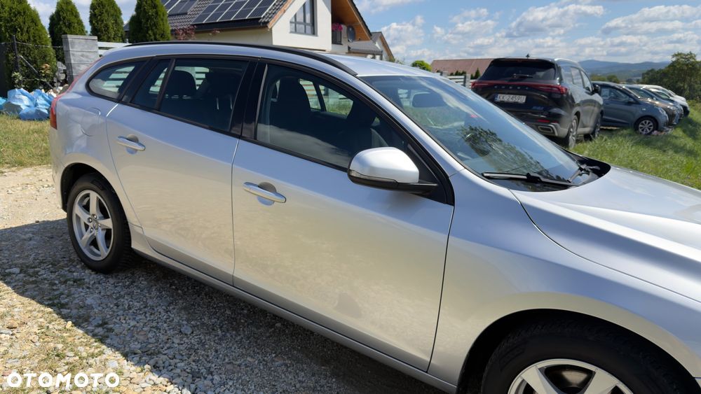 Volvo V60 D2 Edition - 13