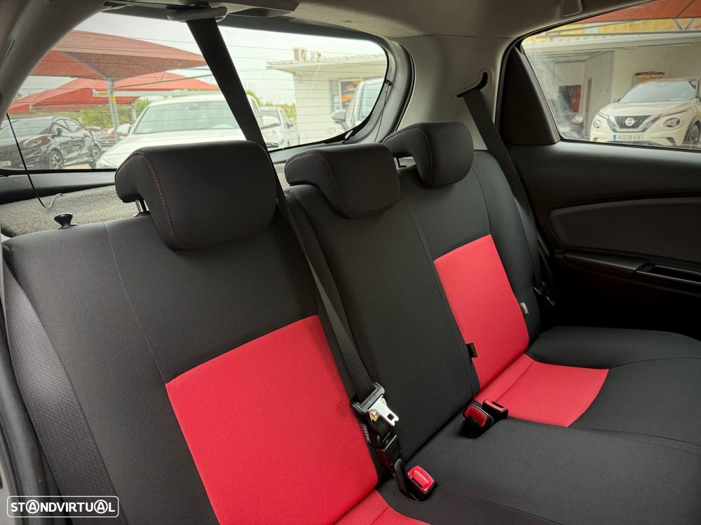 Toyota Yaris 1.33 VVT-i Sport - 9