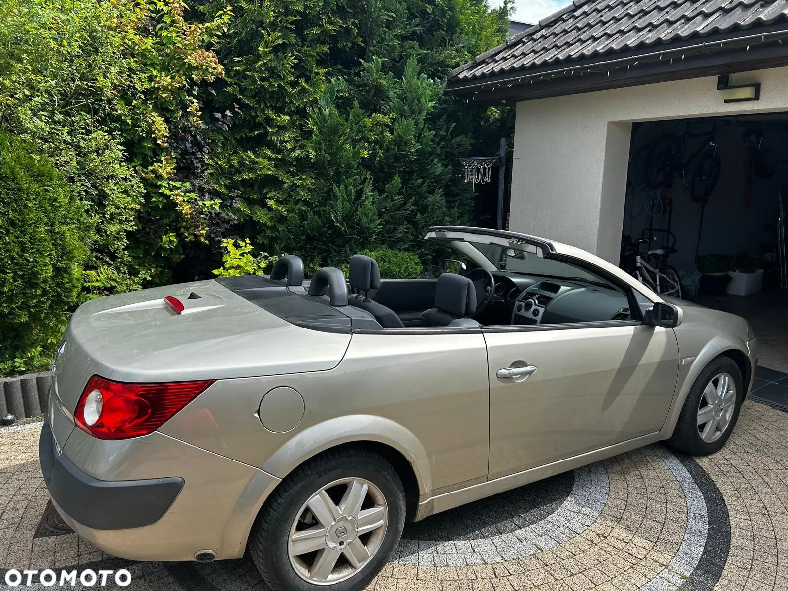 Renault Megane CC 2.0 Luxe Privilege - 1