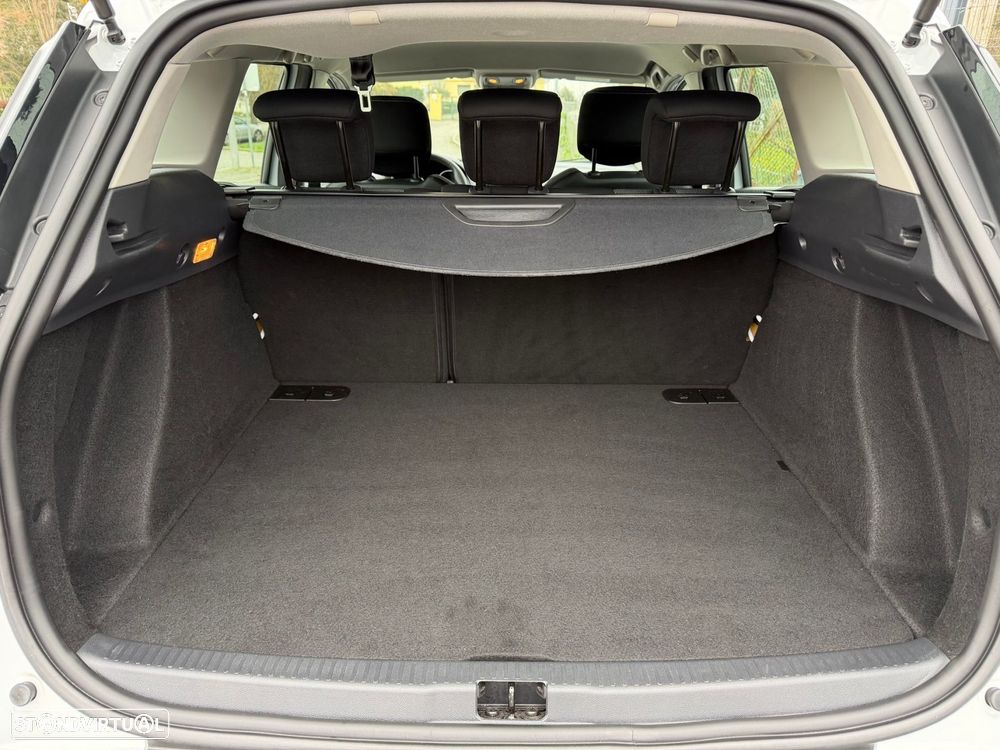 Renault Clio Sport Tourer - 11