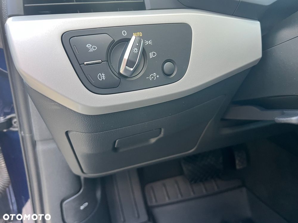 Audi A4 Avant 35 TDI S tronic - 14