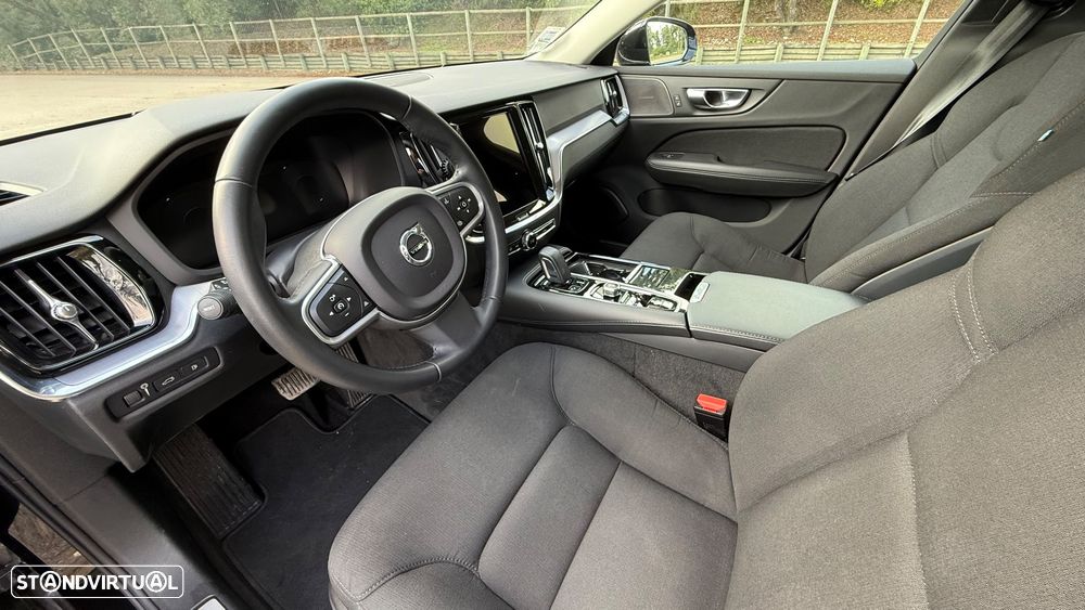 Volvo V60 2.0 T8 AWD TE Momentum - 16