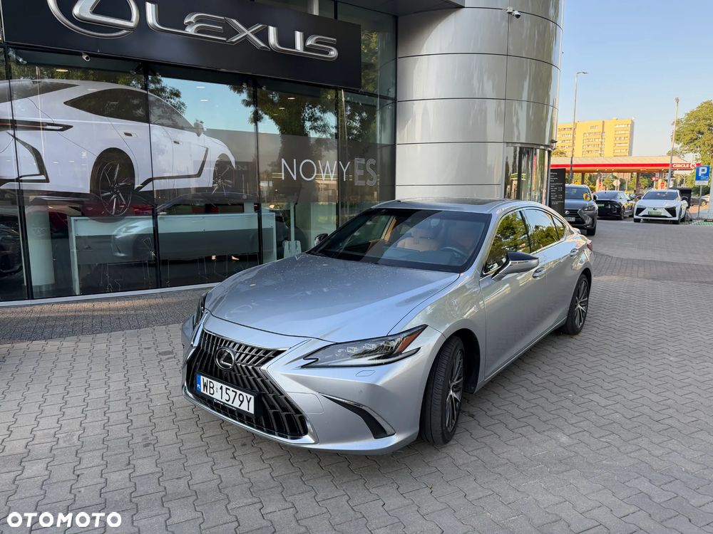 Lexus ES 300h Prestige - 9