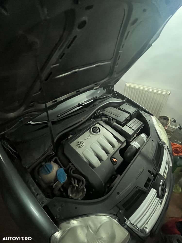 Volkswagen Jetta 1.9 TDI Comfortline - 11