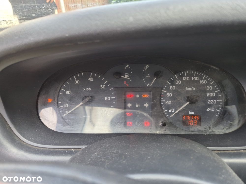 Renault Megane 1.4 RN 16V - 5