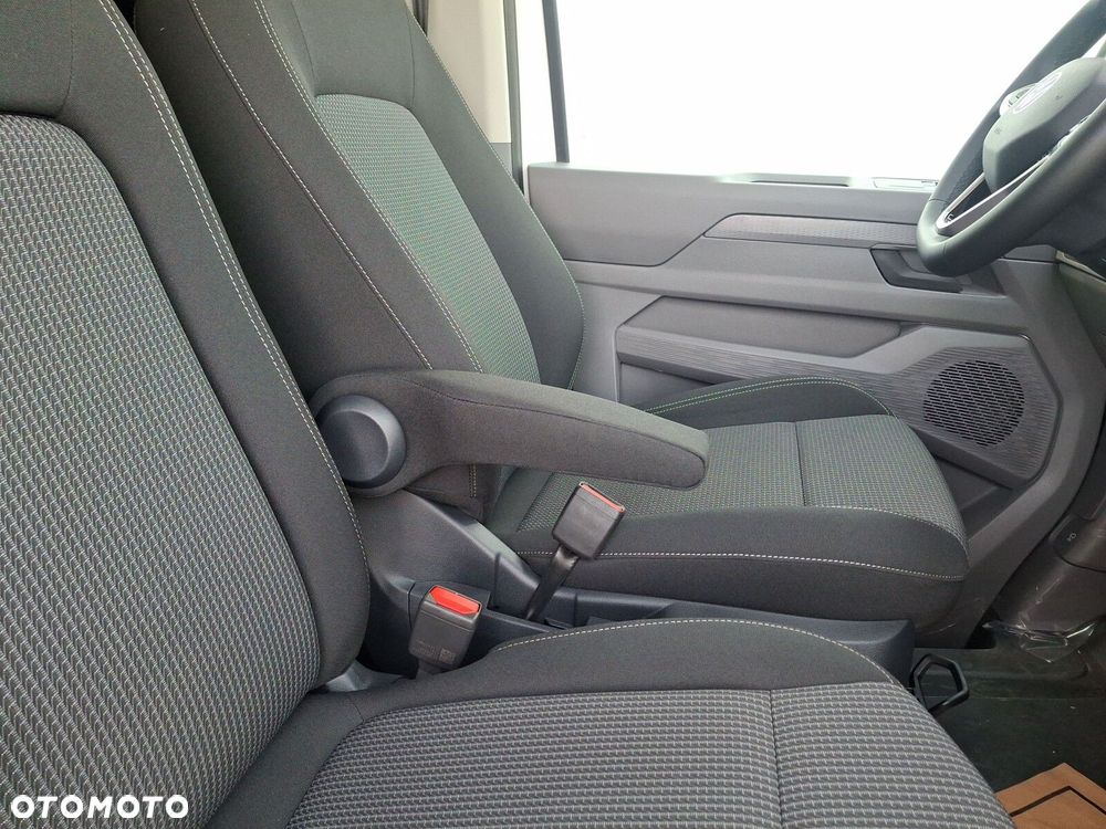 Volkswagen Transporter Furgon 2.0 TDI 150 KM manual - 41