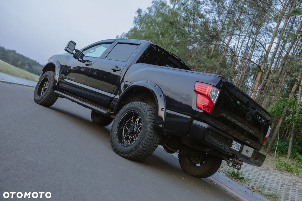 Nissan Titan - 7