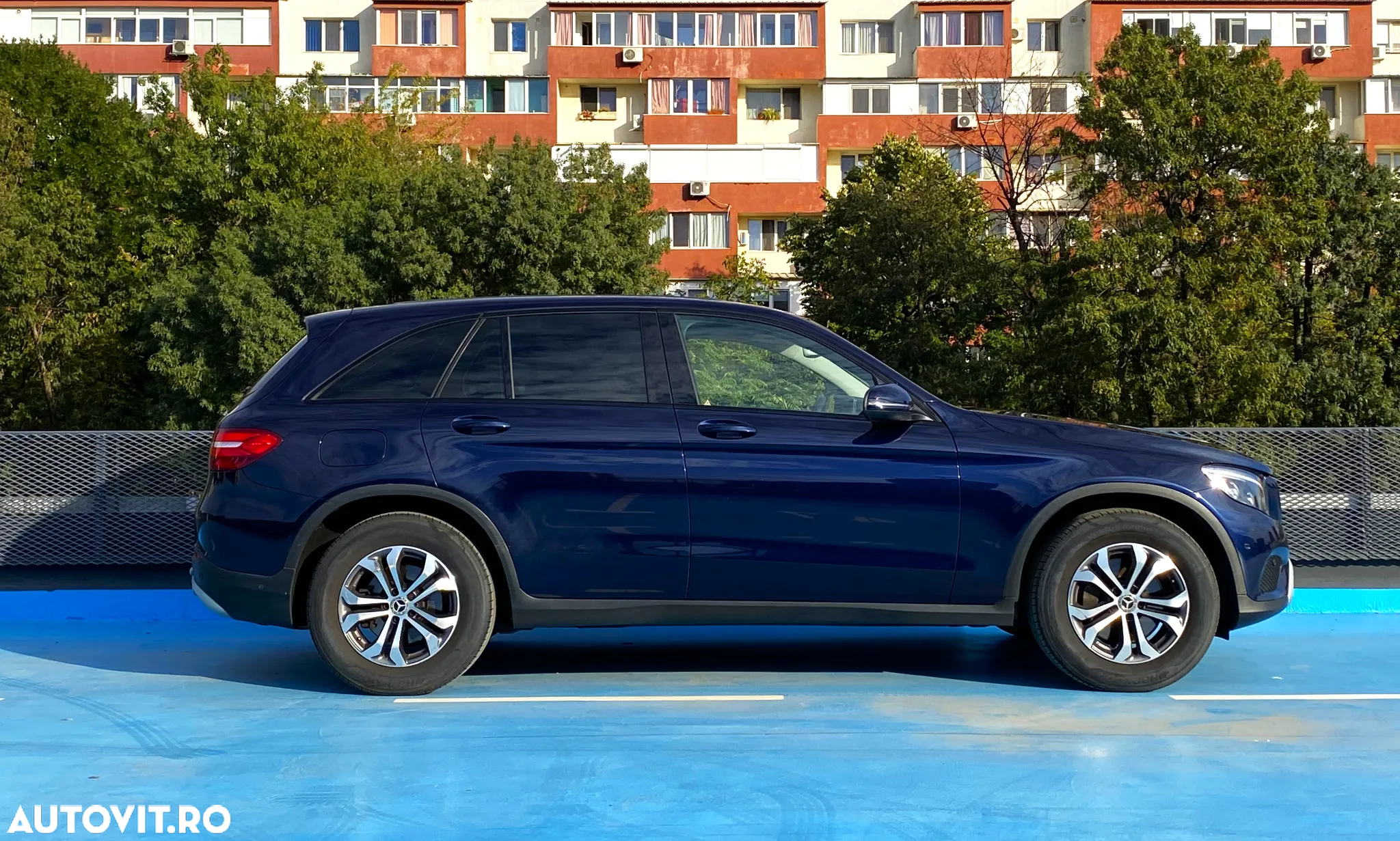 Mercedes-Benz GLC 250 4MATIC - 3
