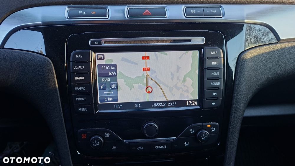 Ford Galaxy 2.0 Titanium - 30