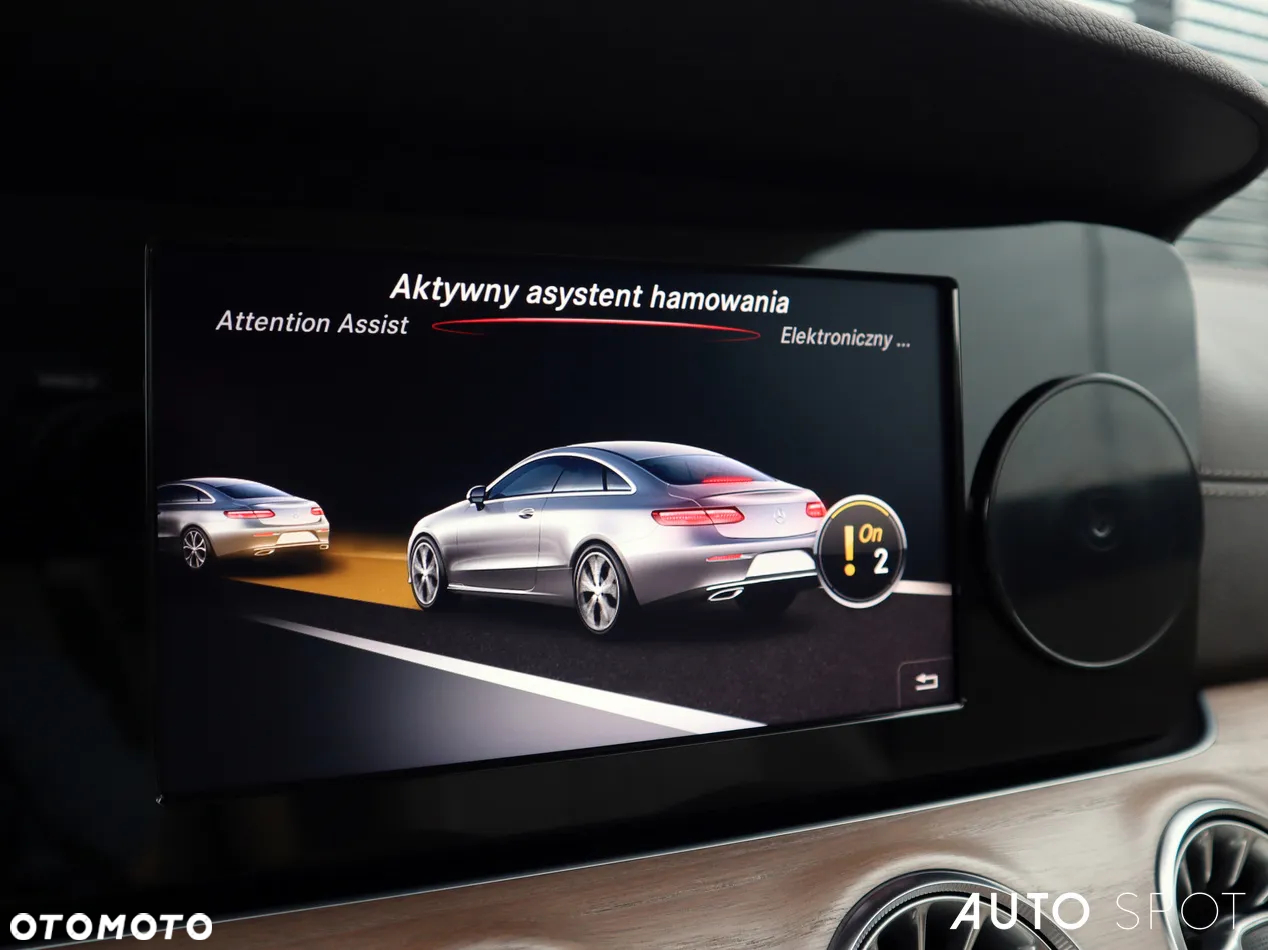 Mercedes-Benz Klasa E 220 d Coupe 9G-TRONIC - 32