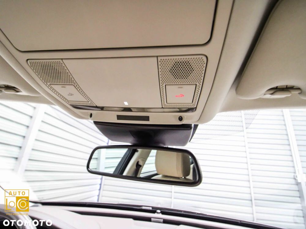 Jaguar XF E-Performance Portfolio - 34